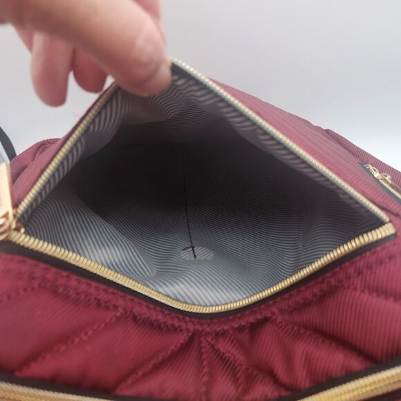 Kenneth Cole Reaction Back Pack Burgundy 15"x11"x7" Outer & Inner Pockets - Picture 12 of 16